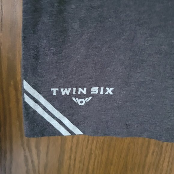 Twin Six Winter Fat Bike Graphic Tee Size Large - Picture 9 of 12